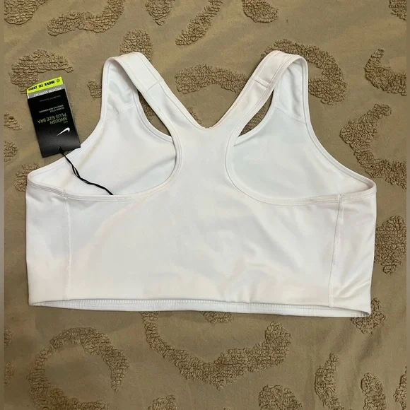 🖤 Nike Swoosh Medium Support Plus Size Sports Bra - Picture 3 of 6